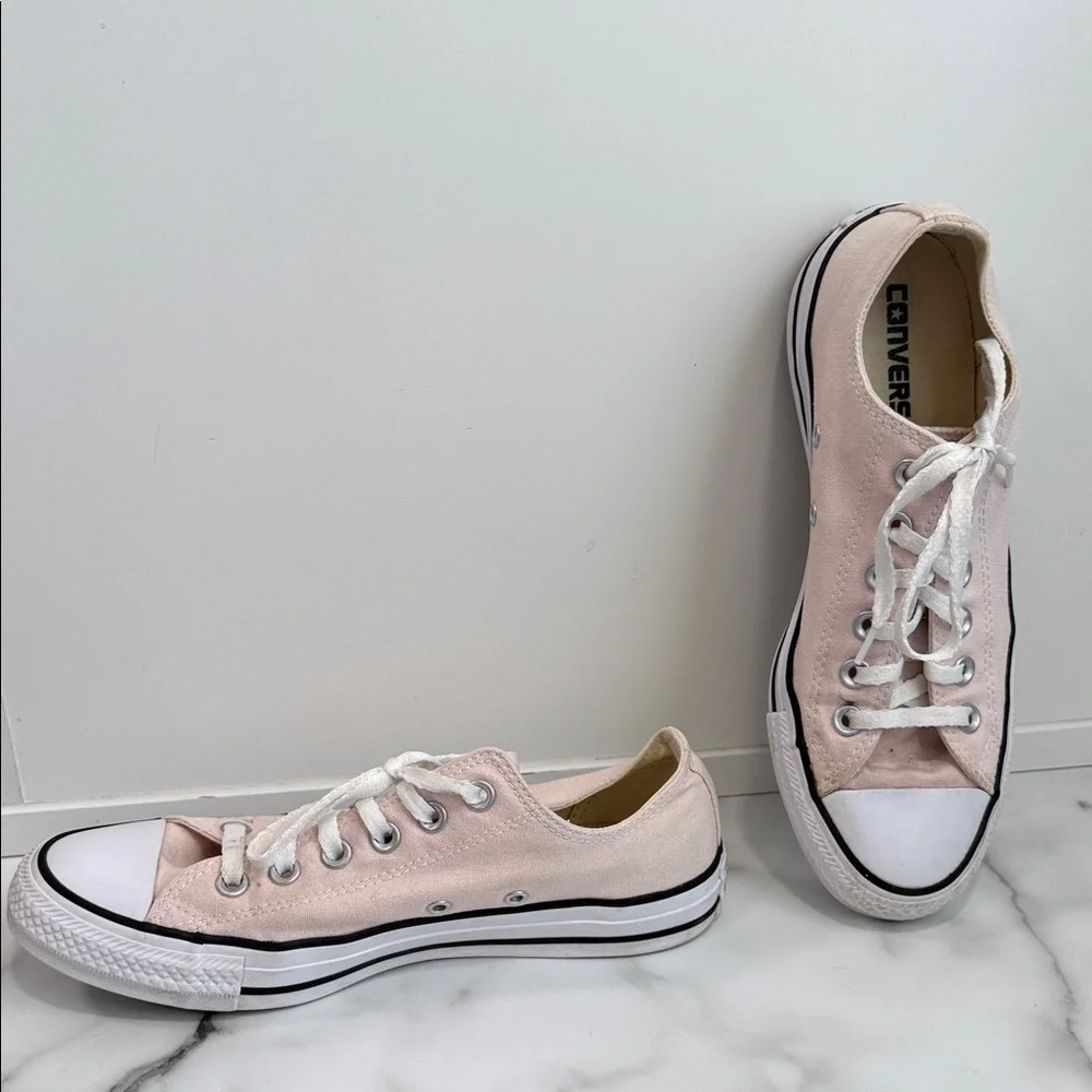 Converse Low Top Sneakers in Pale Pink and White women’s 8 - Picture 3 of 11